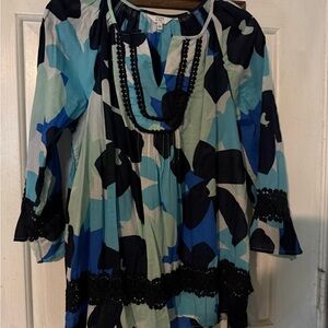 crown & ivy Blue and Black Floral Tunic